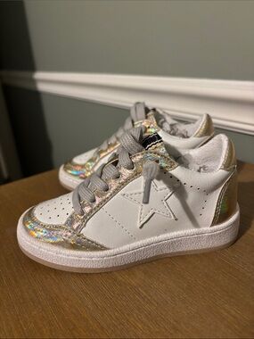Toddler 8C ShuShop Gold and White Sneakers with Iridescent Trim